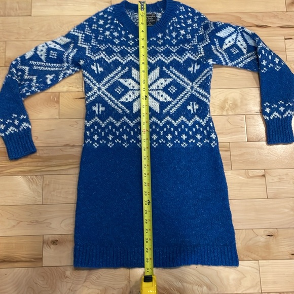 🍀Sale 4/$20 Abercrombie & Fitch Nordic style sweater dress - Picture 6 of 10